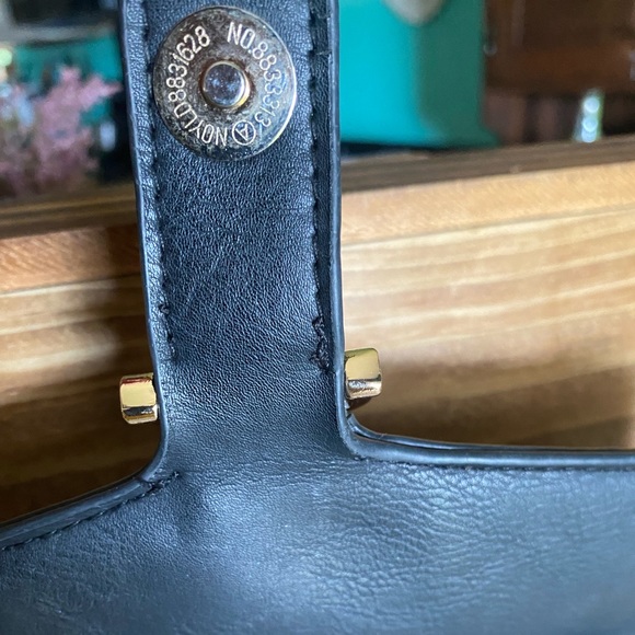 Kiss Me Couture 💋 Vegan Leather Floral Bag - Picture 9 of 16